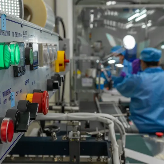 產能再次的擴張，我們再次的擴廠了